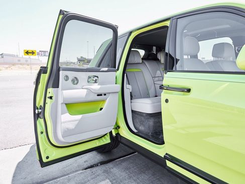 Used 2024 Rolls-Royce Cullinan image 33