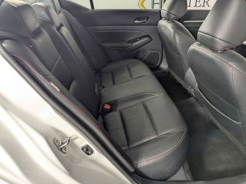 Used 2023 Nissan Altima 2.5 SR w/ SR Premium Package FWD image 30