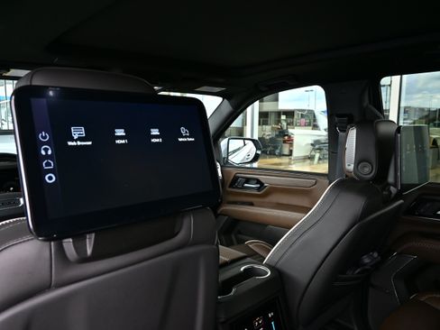 Used 2026 GMC Yukon Denali Ultimate AWD/4WD image 19