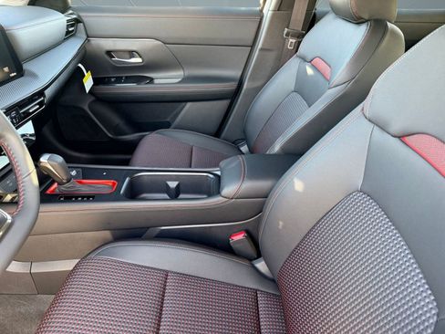 New 2026 Nissan Kicks SR w/ Cold Weather Package image 16