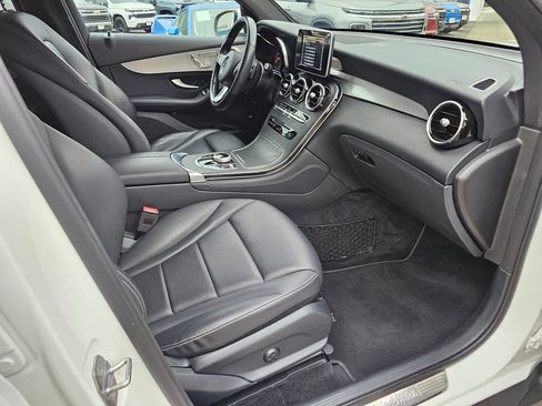Used 2019 Mercedes-Benz GLC 300 4MATIC image 13
