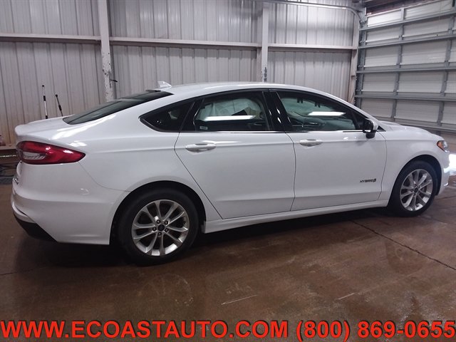 Used 2019 Ford Fusion SE FWD image 6