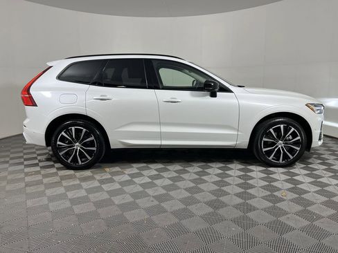 Certified 2025 Volvo XC60 B5 Plus image 11