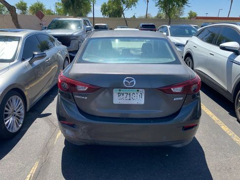 Used 2016 MAZDA MAZDA3 i Sport FWD image 5