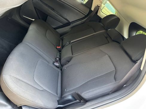Used 2025 Kia Sportage LX FWD image 35