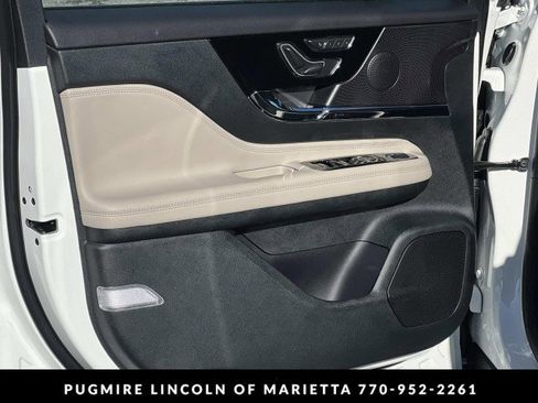 New 2026 Lincoln Corsair Reserve w/ Rear Removable Package Tray image 10