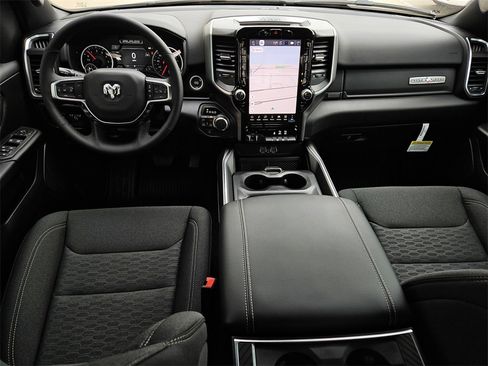 New 2026 RAM 1500 4x4 Crew Cab image 10