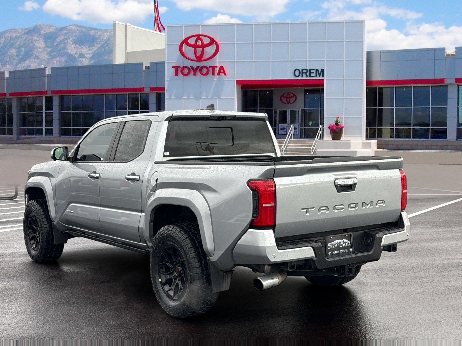 Used 2024 Toyota Tacoma Limited w/ Limited Package (LT) AWD/4WD image 6
