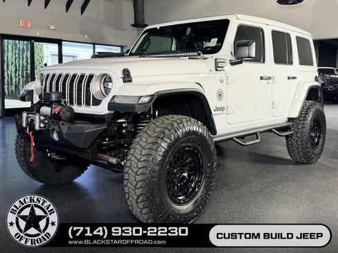 Used 2025 Jeep Wrangler Unlimited Sahara w/ Safety Group AWD/4WD image 12