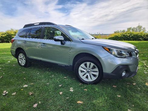 Used 2019 Subaru Outback 2.5i Premium AWD/4WD image 6