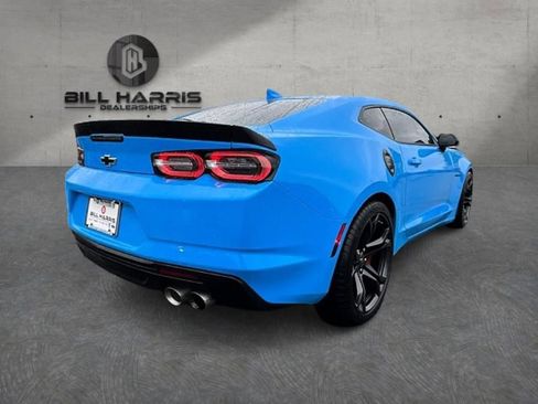 Used 2022 Chevrolet Camaro SS RWD image 6