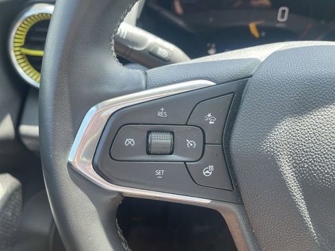 Used 2024 Chevrolet Trax ACTIV w/ Sunroof Package FWD image 11