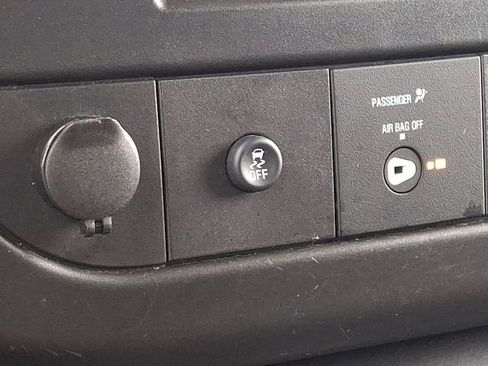 Certified 2024 Chevrolet Express 2500 Work Van w/ Driver Convenience Package image 22