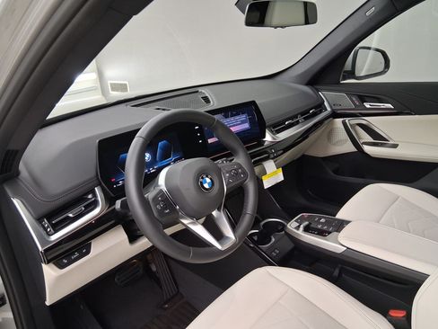 New 2026 BMW X1 xDrive28i w/ Convenience Package AWD/4WD image 2
