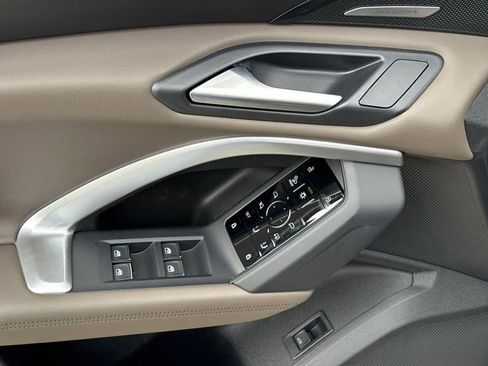 Certified 2025 Audi Q5 Premium Plus w/ Premium Plus AWD/4WD image 18