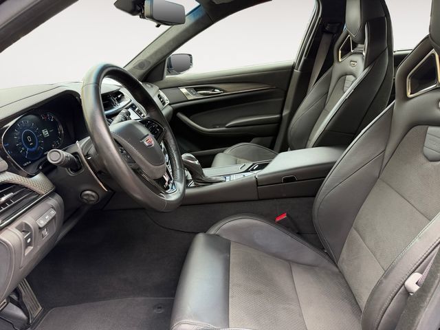 Used 2017 Cadillac CTS V w/ Carbon Fibre Package RWD image 11