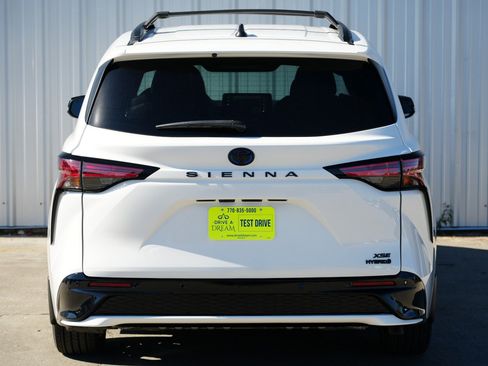 Used 2024 Toyota Sienna XSE w/ XSE Premium Package image 54