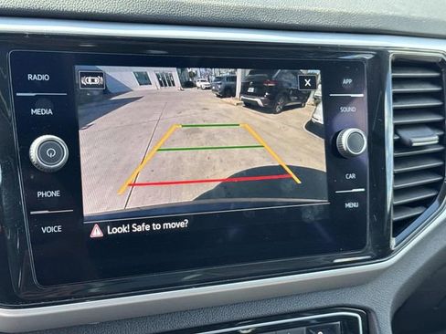 Certified 2022 Volkswagen Atlas SE w/ Panoramic Sunroof Package FWD image 24