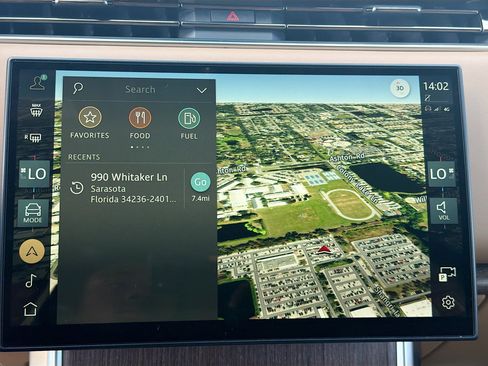 Used 2025 Land Rover Range Rover SE image 34