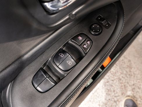 Used 2021 Nissan Murano SV FWD image 13