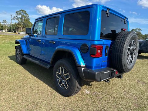 New 2025 Jeep Wrangler Sahara image 5