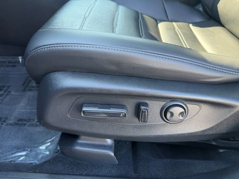 Used 2024 Honda CR-V EX-L image 12