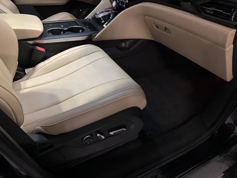 Used 2025 Acura MDX w/ Technology Package image 15