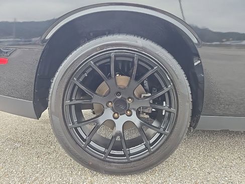 Used 2019 Dodge Challenger SXT image 23