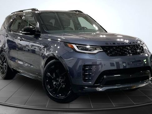 Used 2024 Land Rover Discovery Dynamic SE AWD/4WD image 14