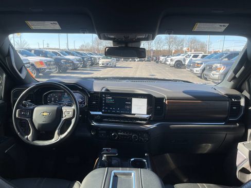 Used 2022 Chevrolet Silverado 1500 High Country w/ Z71 Off-Road Package image 15