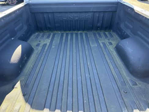 Used 2018 Toyota Tundra SR5 image 5