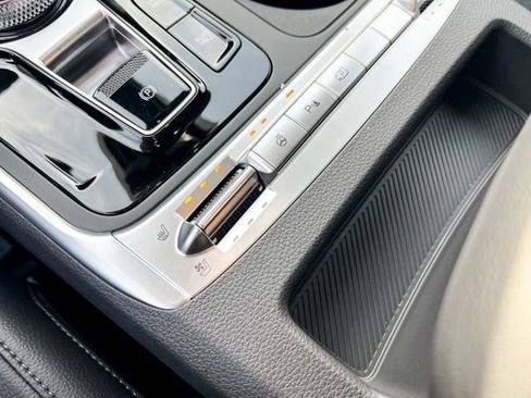 New 2026 Kia Carnival SX Prestige FWD image 25