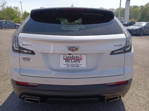 Used 2023 Cadillac XT4 Sport w/ Driver Assist Package FWD image 4
