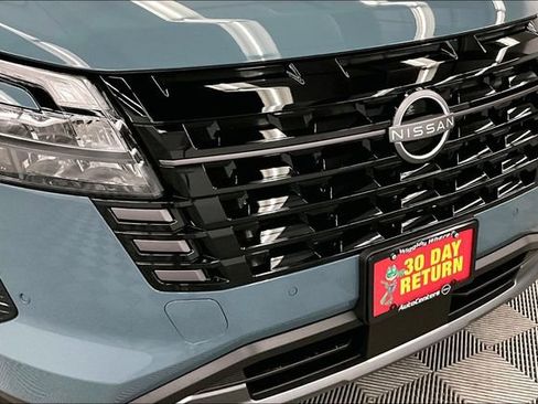 New 2026 Nissan Pathfinder Platinum image 15