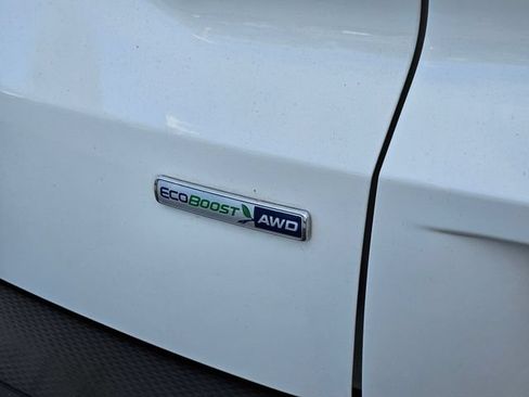 Used 2020 Ford Escape Titanium AWD/4WD image 11