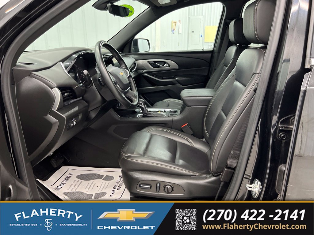 Used 2023 Chevrolet Traverse LT w/ LT Premium Package AWD/4WD image 9