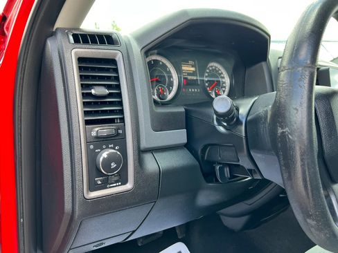 Used 2016 RAM 1500 Express AWD/4WD image 13