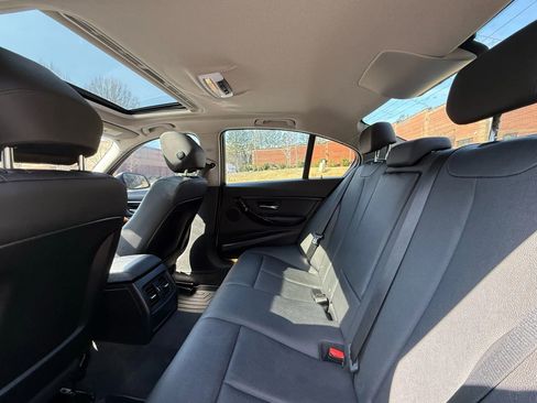 Used 2015 BMW 320i Sedan image 16