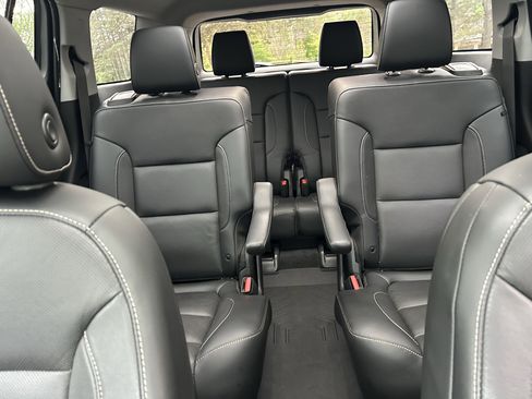 Used 2019 GMC Acadia SLT w/ Black Edition AWD/4WD image 16