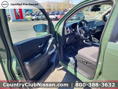 Certified 2025 Nissan Frontier SV w/ Tow Package image 10