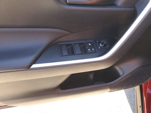 Used 2023 Toyota RAV4 LE FWD image 20