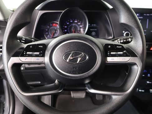 Used 2021 Hyundai Elantra SEL image 3