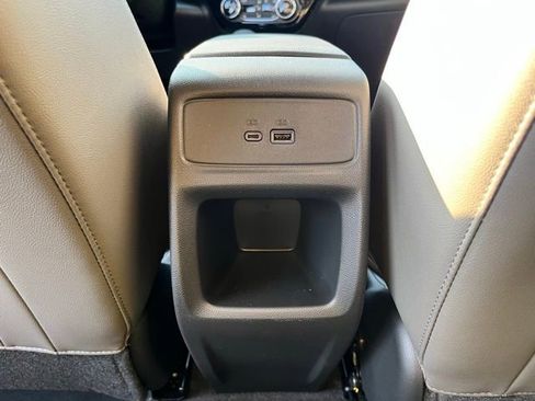 Used 2025 Chevrolet Trax ACTIV w/ Driver Confidence Package FWD image 18