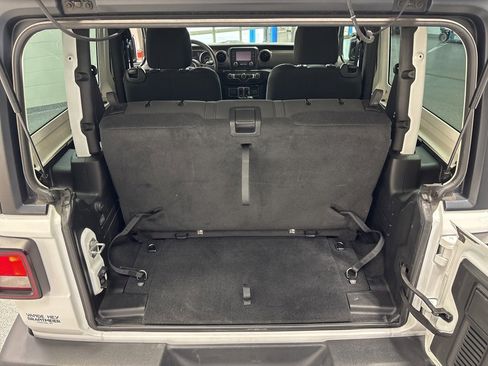 Used 2021 Jeep Wrangler Sport image 27