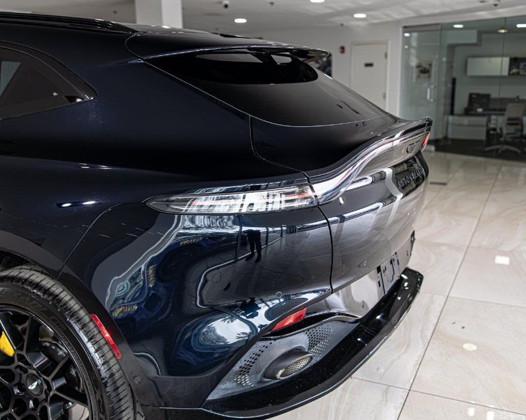 Used 2022 Aston Martin DBX AWD/4WD image 14