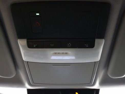 Used 2022 Mitsubishi Outlander SE image 27