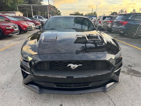 Used 2020 Ford Mustang Premium image 7