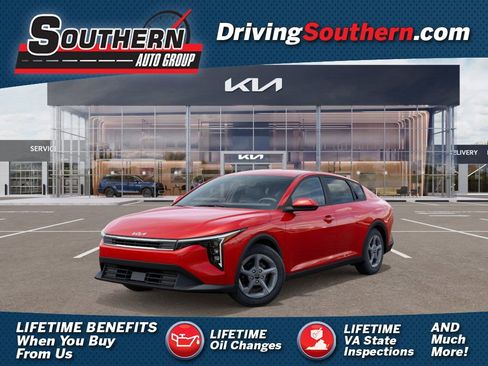 New 2025 Kia K4 LXS image 1