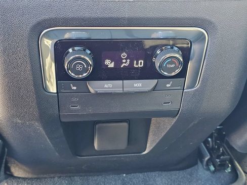 New 2026 Chevrolet Suburban Z71 w/ Comfort Package AWD/4WD image 19