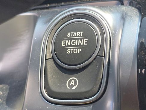 Certified 2026 Mercedes-Benz GLB 250 4MATIC image 37
